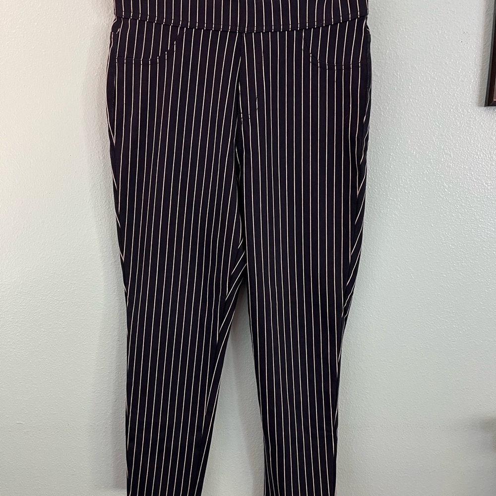 Time and Tru Blue Pinstripe Capri Pants